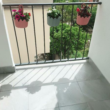 Ferienwohnung Apartman Grey 2 Minutes From Sea Makarska Exterior foto