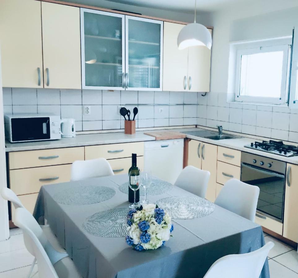 Ferienwohnung Apartman Grey 2 Minutes From Sea Makarska Exterior foto